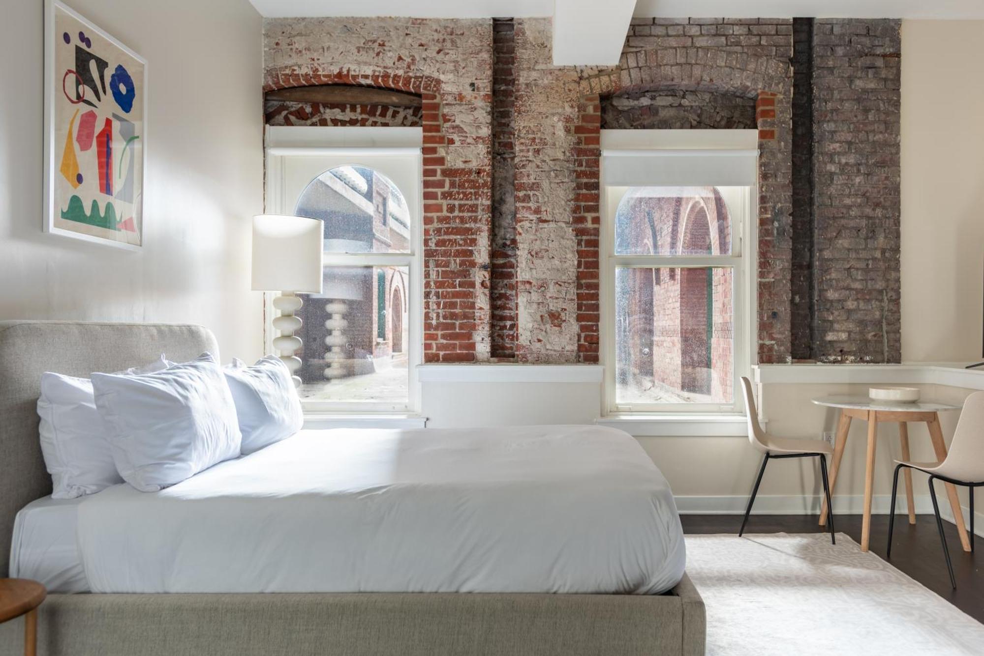 Mint House At The Divine Lorraine Hotel - Philadelphia Exterior photo
